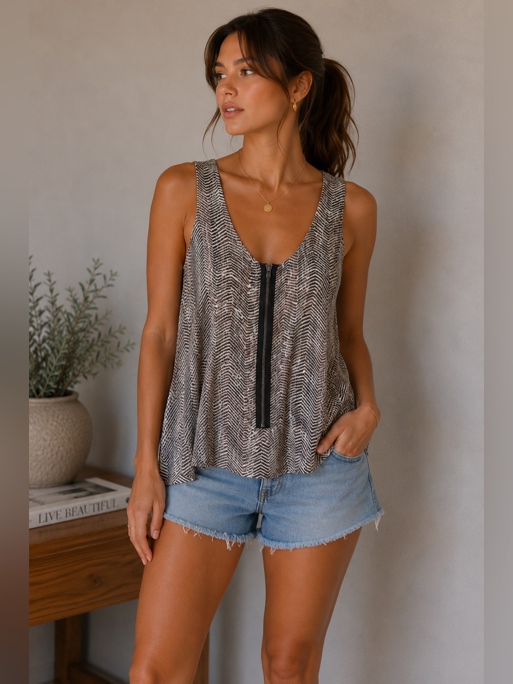 Roxy Monochrome Zigzag Tank Top Size L Boho Y2K Festival Casual Summer Neutral